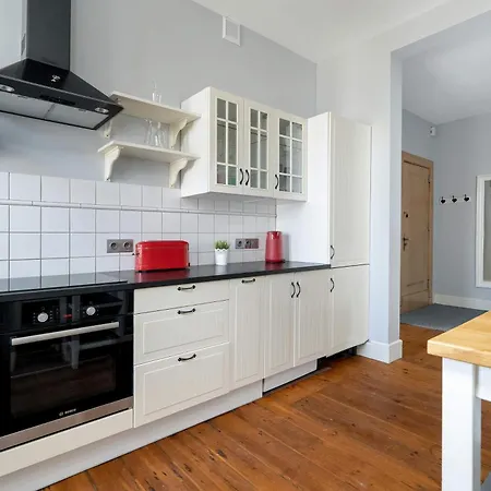 Bright Slupecka With Parking In By Renters * Poznan